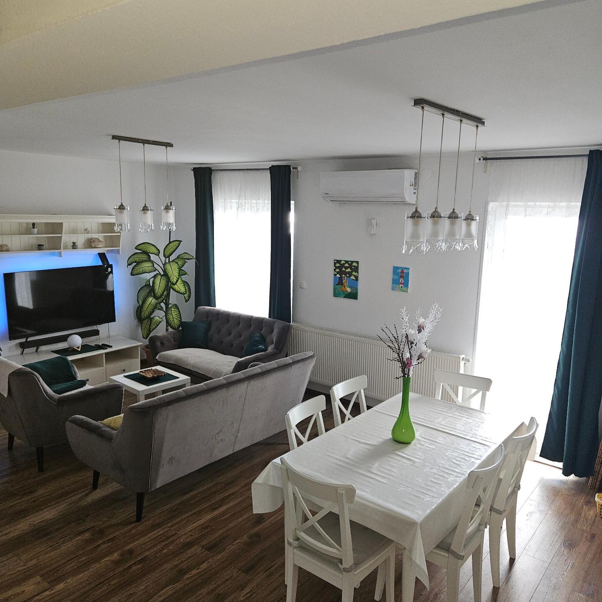 Apartman Ana & Marta Senj  Phòng bức ảnh
