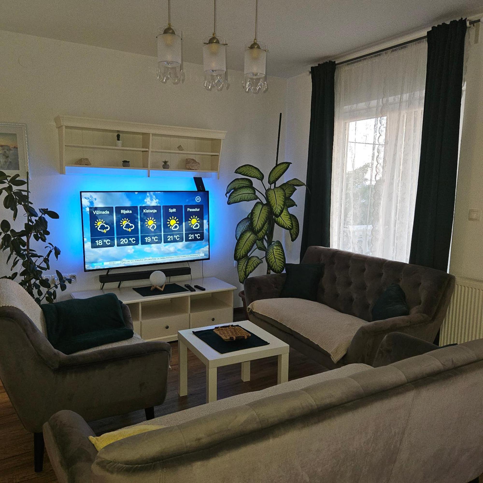 Apartman Ana & Marta Senj  Phòng bức ảnh